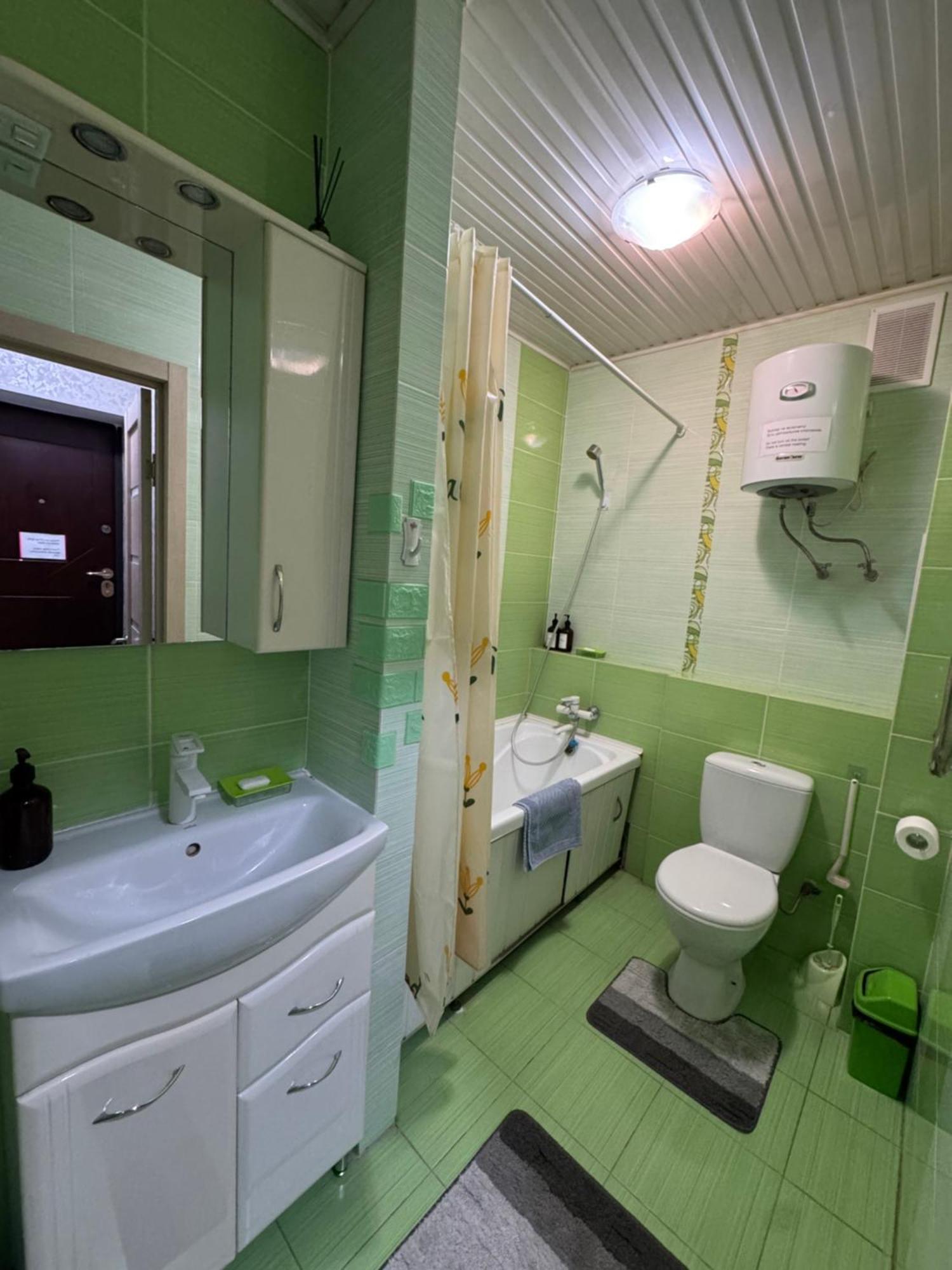 One-Room Apartment Opposite Almaty Airport Turksib Екстериор снимка